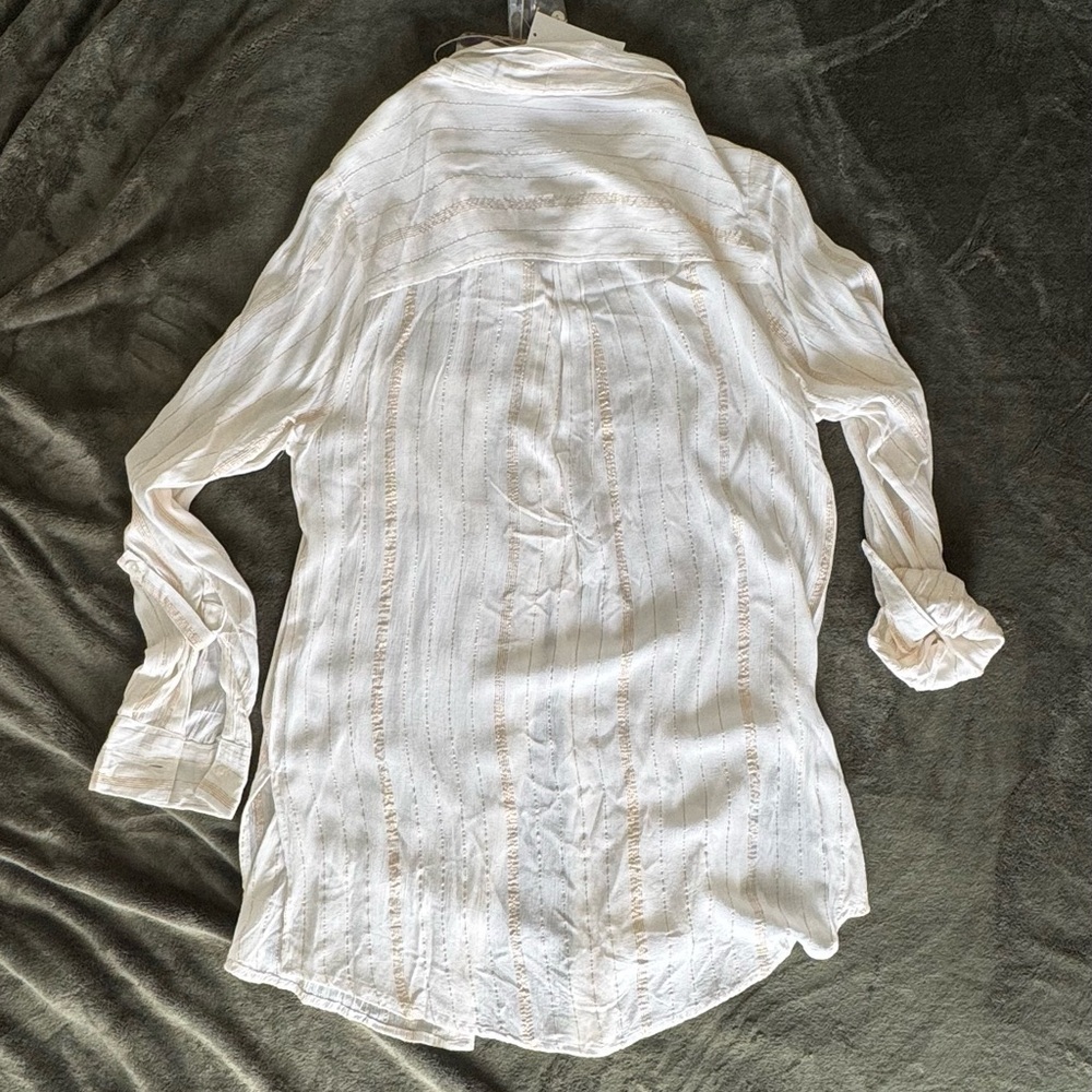 Rise & Bloom Blouse Size M - Picture 4 of 4